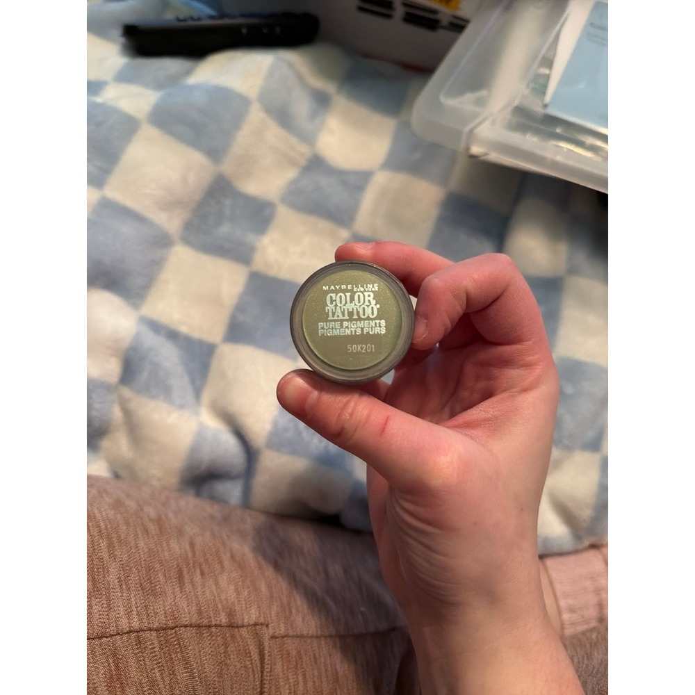 Maybelline - Color Tattoo Pure Pigments Eye Shadow- Forest Fatale